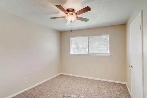 2507 Willow Bend Dr, Bryan, TX 77802 photo 11