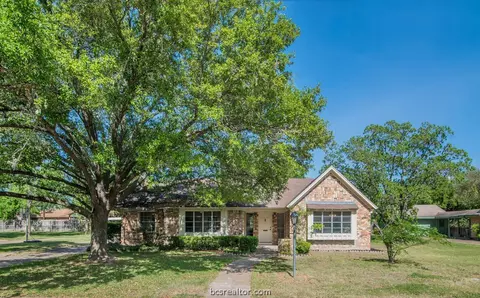 2507 Willow Bend Dr, Bryan, TX 77802 photo 1