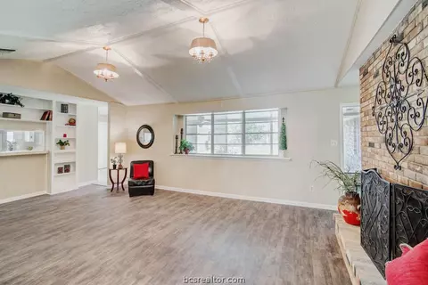2507 Willow Bend Dr, Bryan, TX 77802 photo 4