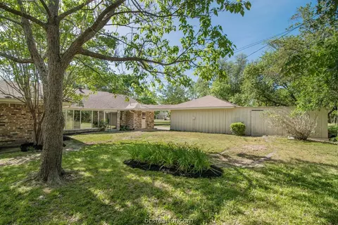 2507 Willow Bend Dr, Bryan, TX 77802 photo 16