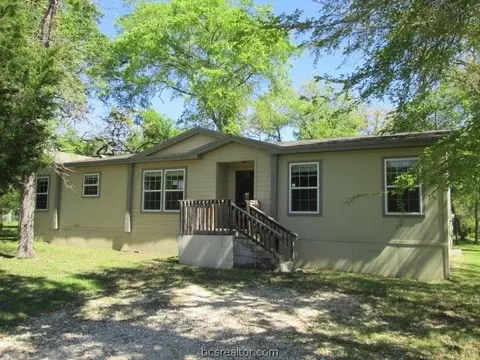 11577 Falcon Crest Dr, Bryan, TX 77808 photo 1