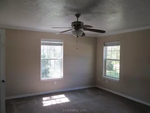 11577 Falcon Crest Dr, Bryan, TX 77808 photo 13