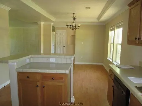 11577 Falcon Crest Dr, Bryan, TX 77808 photo 7