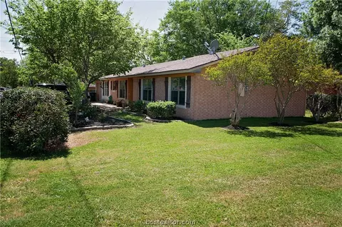 2502 Mchaney Dr, Bryan, TX 77803 photo 1