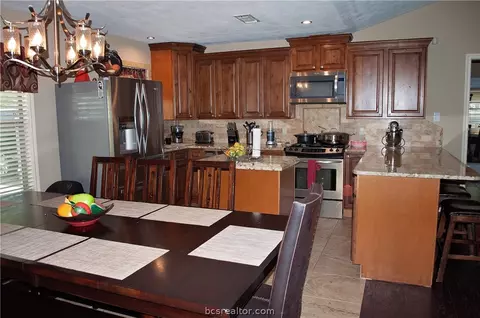 2502 Mchaney Dr, Bryan, TX 77803 photo 7
