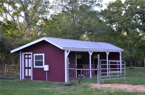 7618 Sandy Point Rd, Bryan, TX 77807 photo 25