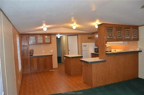 7618 Sandy Point Rd, Bryan, TX 77807 photo 7
