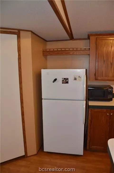 7618 Sandy Point Rd, Bryan, TX 77807 photo 9