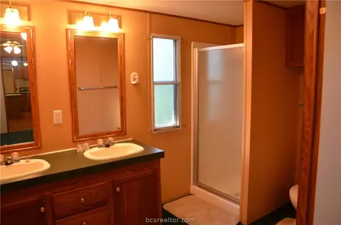 7618 Sandy Point Rd, Bryan, TX 77807 photo 17
