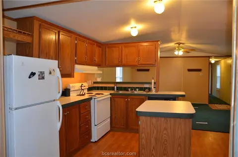 7618 Sandy Point Rd, Bryan, TX 77807 photo 8