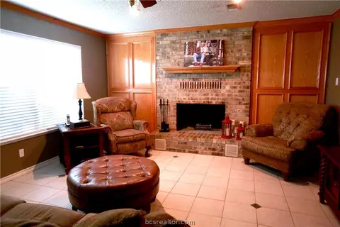 1001 E 18th St, Cameron, TX 76520 photo 9
