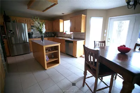 1001 E 18th St, Cameron, TX 76520 photo 7