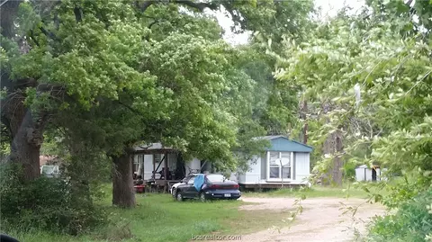 8245 Grassbur Rd, Bryan, TX 77808 photo 5