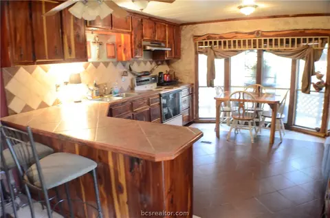 6172 J C Long Dr, Bryan, TX 77807 photo 13