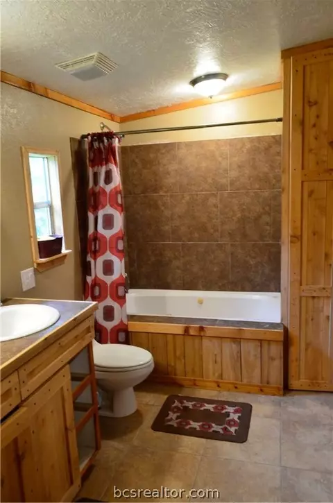 6172 J C Long Dr, Bryan, TX 77807 photo 10