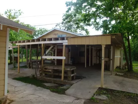 2708 Villa Maria E, Bryan, TX 77802 photo 12