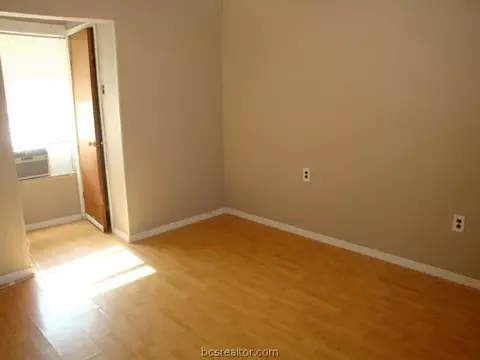 2708 Villa Maria E, Bryan, TX 77802 photo 5