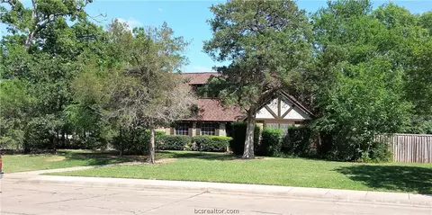 2514 Broadmoor Dr, Bryan, TX 77802 photo 1