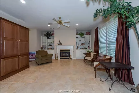 3115 Broadmoor Dr, Bryan, TX 77802 photo 2