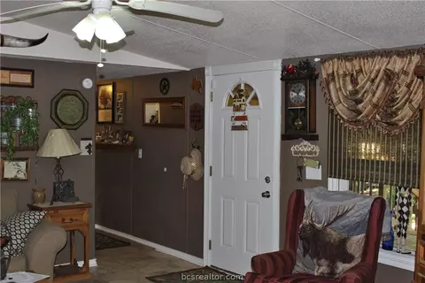2520 Barnes Rd, Bryan, TX 77807 photo 3