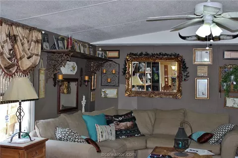 2520 Barnes Rd, Bryan, TX 77807 photo 2