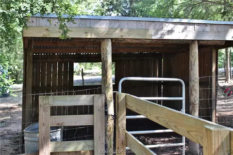 2520 Barnes Rd, Bryan, TX 77807 photo 28