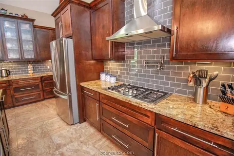 9932 Mountbatten Trl, Iola, TX 77861 photo 7