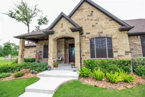9932 Mountbatten Trl, Iola, TX 77861 photo 2