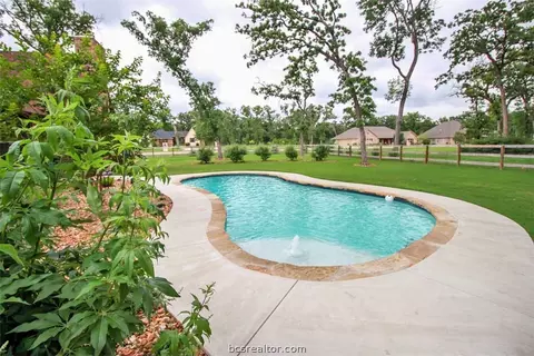 9932 Mountbatten Trl, Iola, TX 77861 photo 25