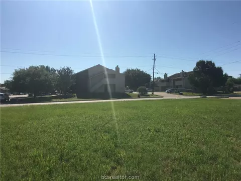 3605 Mohawk St, Bryan, TX 77802 photo 7