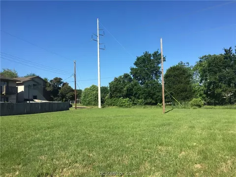 3605 Mohawk St, Bryan, TX 77802 photo 6