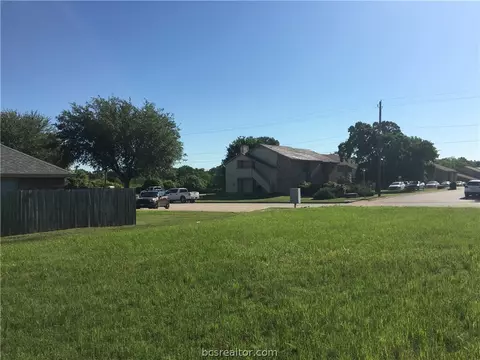 3605 Mohawk St, Bryan, TX 77802 photo 8