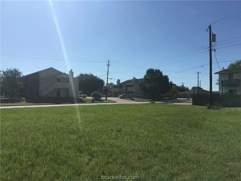 3605 Mohawk St, Bryan, TX 77802 photo 9