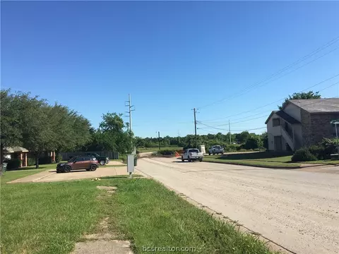 3605 Mohawk St, Bryan, TX 77802 photo 11