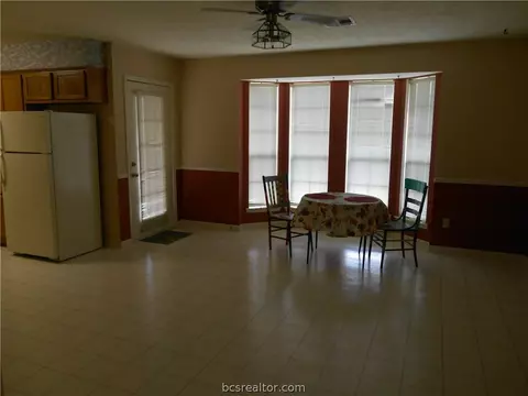 3716 Brighton Dr, Bryan, TX 77802 photo 10