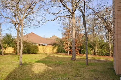 2813 Oakside Dr, Bryan, TX 77802 photo 4
