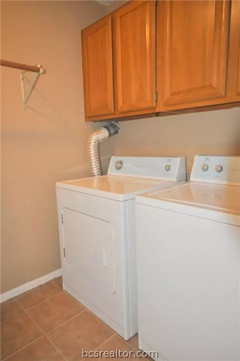 2813 Oakside Dr, Bryan, TX 77802 photo 12