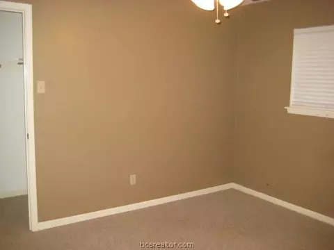 4422 Meadowbrook Dr, Bryan, TX 77802 photo 14