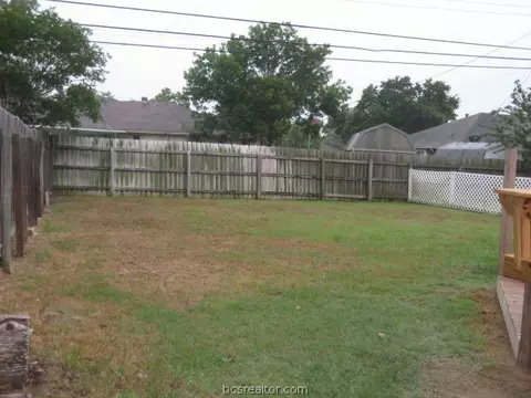 4422 Meadowbrook Dr, Bryan, TX 77802 photo 18