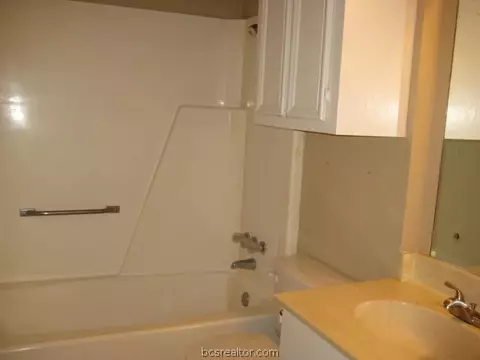 4422 Meadowbrook Dr, Bryan, TX 77802 photo 15
