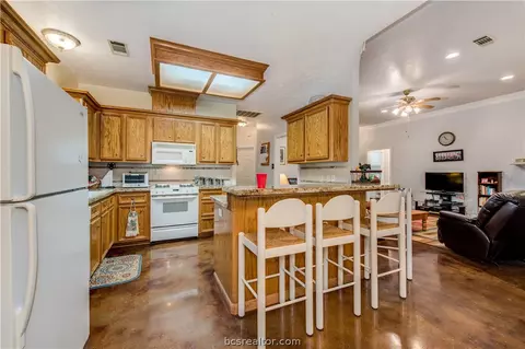 1814 White Stone Dr, Bryan, TX 77807 photo 6