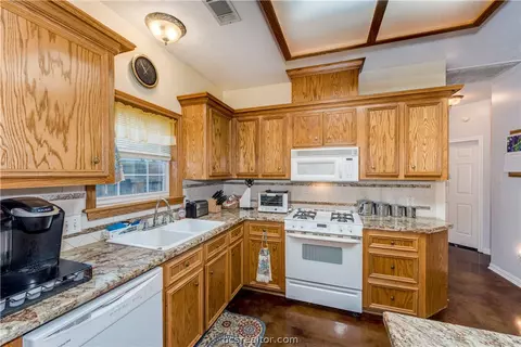 1814 White Stone Dr, Bryan, TX 77807 photo 7