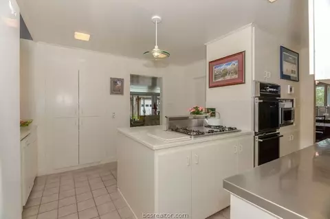 506 Brookside Dr E, Bryan, TX 77801 photo 25