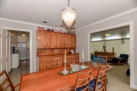 506 Brookside Dr E, Bryan, TX 77801 photo 5