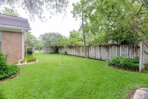 506 Brookside Dr E, Bryan, TX 77801 photo 42