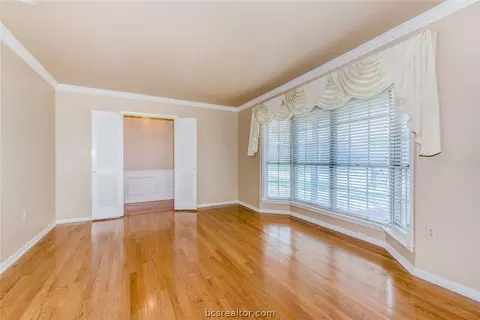 3403 Spring Ln, Bryan, TX 77802 photo 5