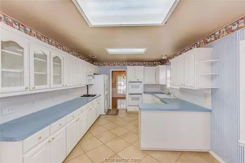 3403 Spring Ln, Bryan, TX 77802 photo 10