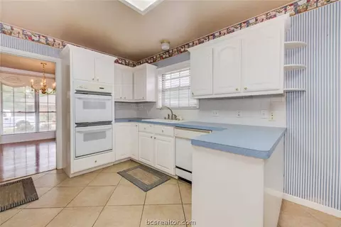 3403 Spring Ln, Bryan, TX 77802 photo 11