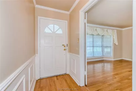 3403 Spring Ln, Bryan, TX 77802 photo 3