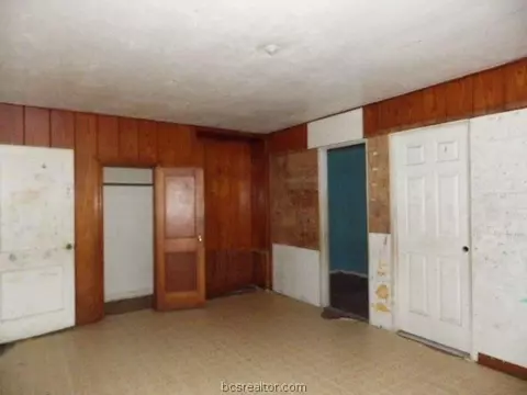 605 E 24th St, Bryan, TX 77803 photo 17